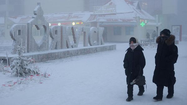 Hiruk Pikuk Warga Yakutsk Saat Diterpa Suhu Minus 45 Derajat Celsius