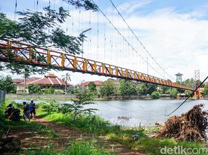 Jembatan Juara Depok Ditutup Sementara Gegara Cuaca Ekstrem