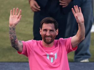 Calon Presiden Barcelona Ini Mau Pulangkan Messi