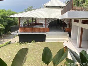 YouTuber Resbob Ditangkap Saat Nyantai di Kafe Banyumanik Semarang