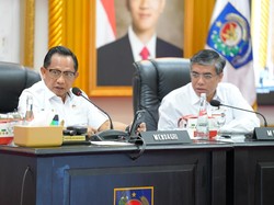 Mendagri Jelaskan Peran Gubernur dalam Penetapan Upah Minimum 2026