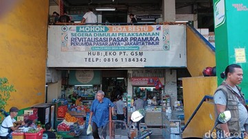 https://akcdn.detik.net.id/community/media/visual/2025/12/17/pasar-pramuka-1765951805928_169.jpeg?q=90&w=360