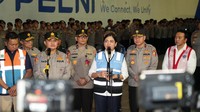 PELNI-Polri Lepas 237 Personel dan Bantuan Logistik Via KM Egon ke Sumatera
