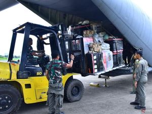 Hercules Angkut Sling Baja 6 Ton ke Aceh untuk Pembangunan Jembatan