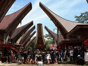 Potret Mapasonglo, Ritual Pemakaman Bangsawan Toraja