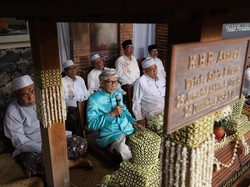 Hadiri Haul KHR Asnawi, Rais Aam PBNU Ingatkan Bahaya Disrupsi Iman