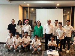 Bank Mega Rayakan Natal Bertema Be Joyful in Hope di Trans Icon Mal