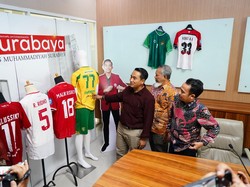 UMSURA Lelang 14 Jersey Atlet Timnas untuk Korban Aceh-Sumatera