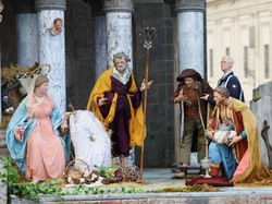 Video: Sensasi Menjelajah Gua sambil Menyaksikan Adegan Kelahiran Yesus