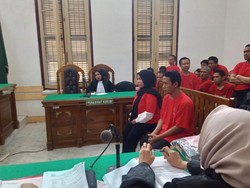 Abang-Adik di Medan Buang Bayi Hasil Inses Via Ojol Divonis 5 Tahun Bui