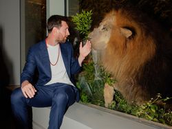 Video: Momen Messi ke Kebun Binatang di India Milik Keluarga Terkaya Se-Asia