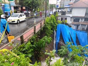 Longsor Merembet, Jembatan Jalan Raya Ubud Jebol