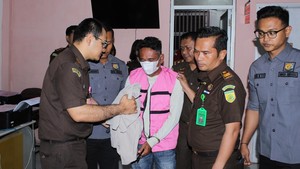 Kejari Madina Tahan Ketua Kelompok Tani Kasus Korupsi Dana PSR Rp 1,9 M