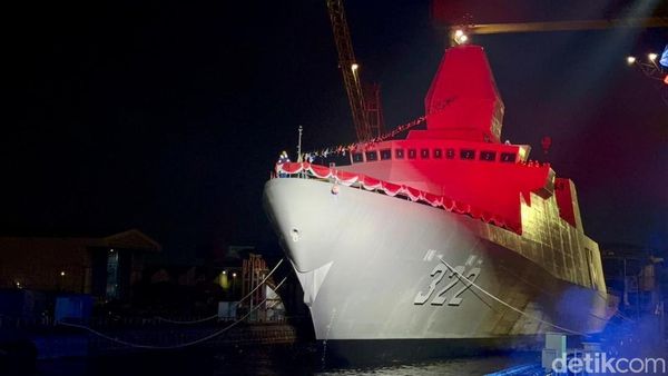 KRI Balaputradewa 322 Resmi Diluncurkan