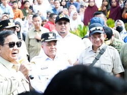 Mendagri Dampingi Prabowo Tinjau Sejumlah Wilayah Terdampak Bencana Sumbar