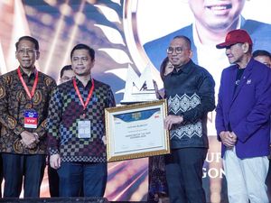 CEO ParagonCorp Raih Best of The Best Marketeer of The Year 2025