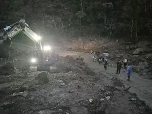 TNI Kebut Pembangunan Jembatan Bailey Penghubung Aceh Utara-Bener Meriah