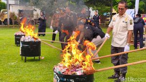 Bea Cukai Sidoarjo Musnahkan 9,3 Juta Batang Rokok Ilegal