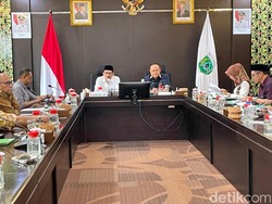 Rapat Perdana Pansus BUMD, DPRD Jatim Soroti Kinerja JGU