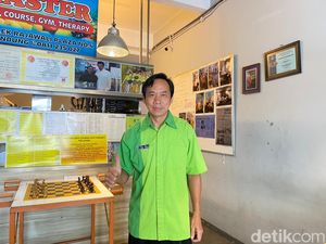 Local Hero Bandung: Simon Sanjaya Sang Pemanen Air Langit