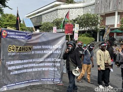 Aliansi Mahasiswa Papua Bali Gelar Aksi di Bundaran Renon