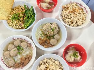 Mantul! Bakso Urat Topping Tetelan Goreng dan Mie Yamin Enak di Bogor