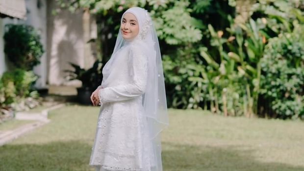 Cantik Pakai Gaun Putih, Nabila Eks Pacar Almarhum Eril Mau Menikah?