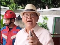 Rumah Roy Marten Kedatangan Tamu yang Tak Diharapkan, Ular Sanca