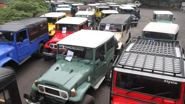 Jelang Nataru, Jip Wisata Bromo Jalani Uji Kelayakan Kendaraan