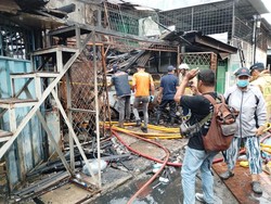 Video: Kebakaran di Jakut Tewaskan 5 Orang, Termasuk Bocah 7 Tahun