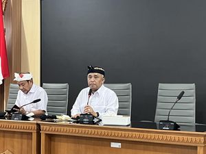 3 Staf KPU Badung yang Buang Sampah ke Selokan Disanksi Teguran