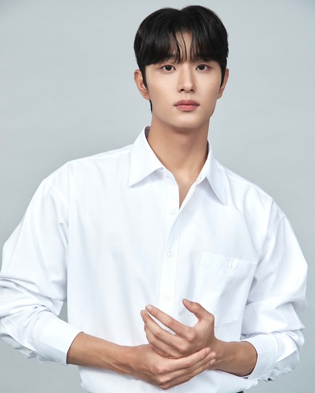 Kim Jae Won dikabarkan tengah meninjau tawaran untuk membintangi drama romansa My Relationship That I Also Oppose, proyek yang sebelumnya sempat dikaitkan dengan Lee Jong Suk.