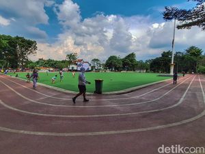 Menikmati Olahraga di Lapangan Upakarti Bandung