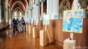 Pameran Seni Natal Hidupkan Balkon Gereja Katedral Jakarta