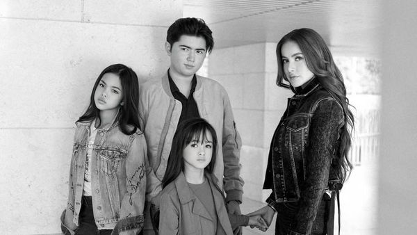 Anak Pasang Badan Buat Olla Ramlan yang Dihujat Pacari Brondong