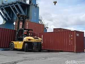 Peti Kemas dan Angkutan Konvensional Pelindo Palembang Naik 8%