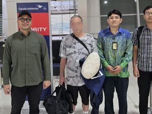Mau Belajar Agama tapi Kok Malah Suka Sesama Jenis, WN Amerika Dideportasi