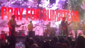 Video: Pray for Sumatera di Panggung Soundrenaline Bilal Indrajaya & The Gentlemen