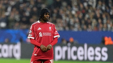 Liverpool Kena Badai Cedera, Iraola Pastikan Frimpong Cuma Kelelahan