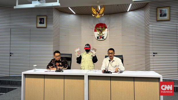 Komisi Pemberantasan Korupsi (KPK) menetapkan Bupati Bekasi periode 2025-sekarang Ade Kuswara Kunang sebagai tersangka kasus dugaan suap terkait ijon proyek di wilayahnya.