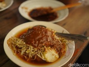 Lontong Balap Pak Gendut, Warisan Kuliner Surabaya hingga Tiga Generasi
