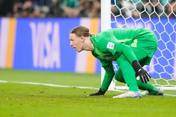 Jelang Final Liga Champions: Kiper-kiper PSG Latihan Ala Rugby!