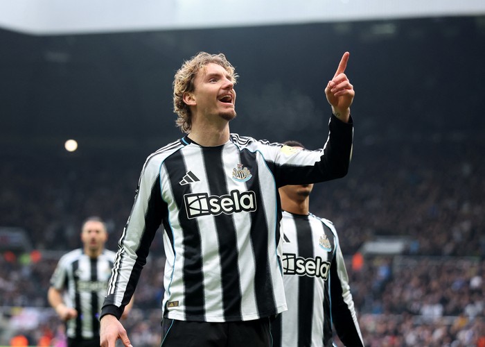 Newcastle Unggul 2-0 Atas Chelsea di Babak Pertama