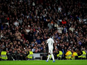 Vinicius Masih Mejan, Dicemooh Fans