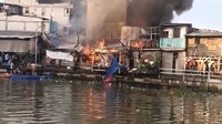 14 Rumah Terbakar di Kapuk Muara Jakut, Kerugian Ditaksir Rp 900 Juta