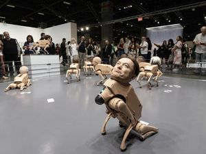 Ludes! Robot Anjing Wajah Elon Musk & Mark Zuckerberg Terjual Rp 1,5 M