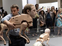 Robot Anjing Berwajah Mark Zuckerberg-Elon Musk Dijual, Laku Rp 1,5 M