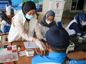 Sopir Bus Jalani Tes Kesehatan Jelang Lonjakan Arus Nataru