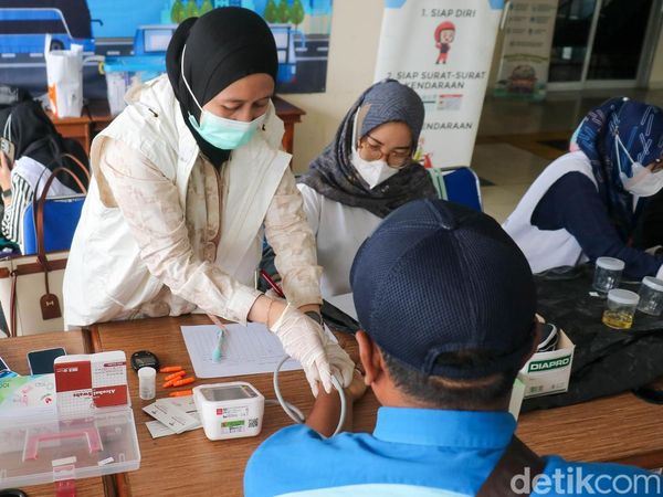 Sopir Bus Jalani Tes Kesehatan Jelang Lonjakan Arus Nataru