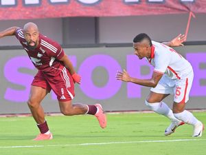 Keputusan Wasit Anulir Penalti PSM Makassar Setelah Cek VAR Dikritik